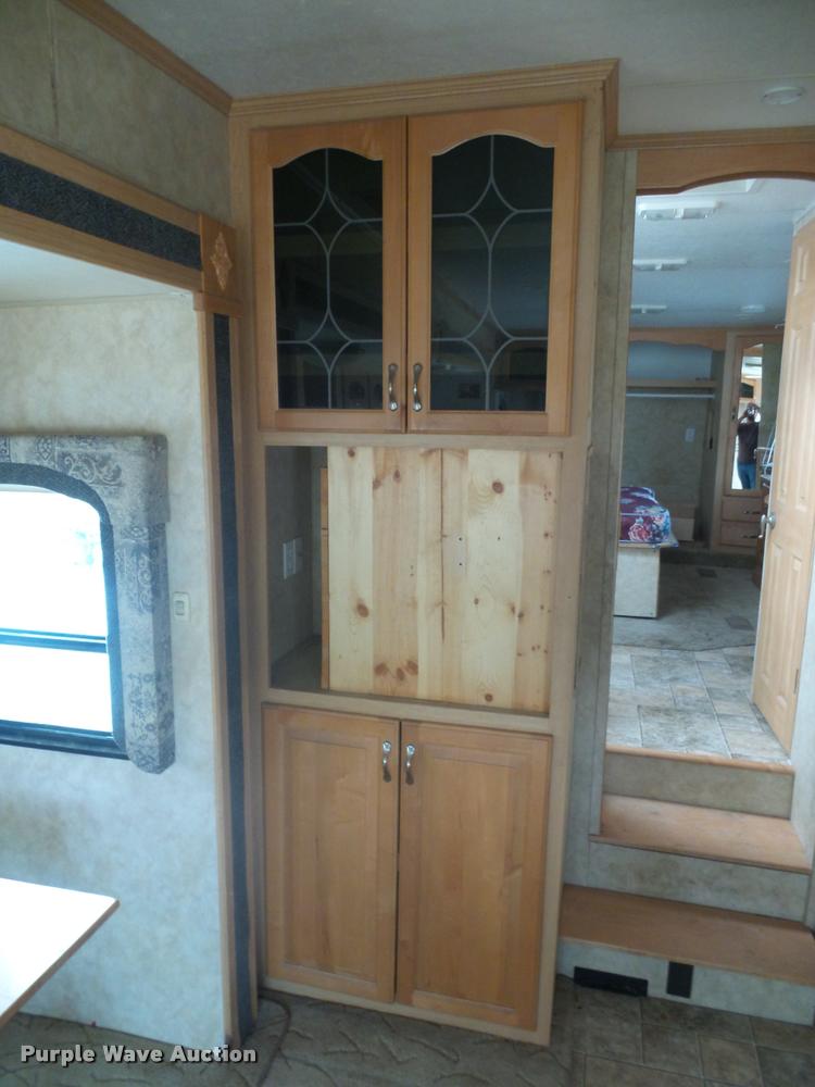 image for item DD1521 2005 KZ New Vision camper