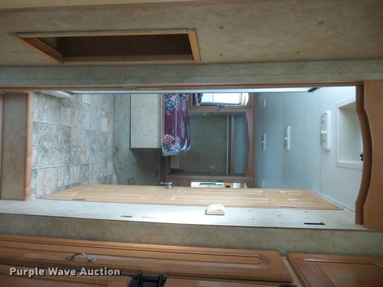 image for item DD1521 2005 KZ New Vision camper