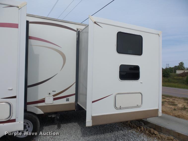 image for item DD1524 2009 Dutchman camper