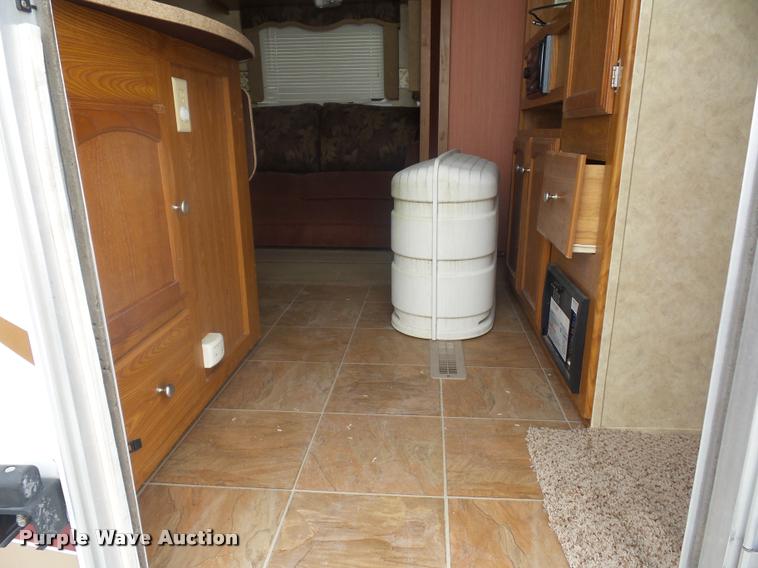 image for item DD1524 2009 Dutchman camper