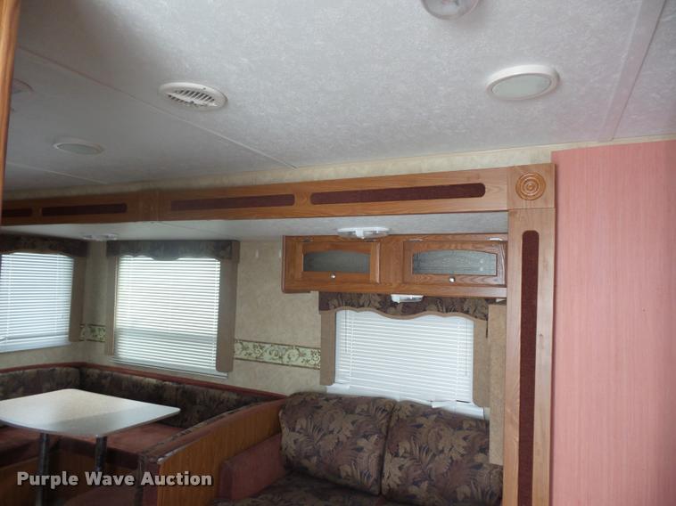 image for item DD1524 2009 Dutchman camper