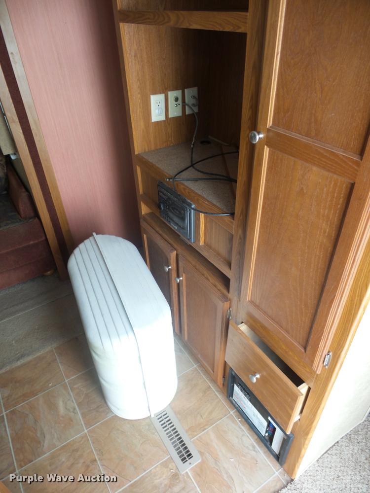 image for item DD1524 2009 Dutchman camper