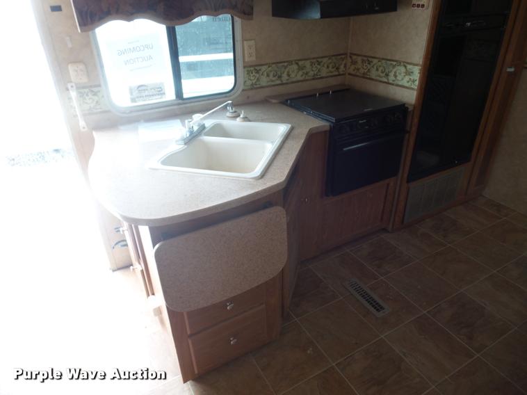 image for item DD1524 2009 Dutchman camper