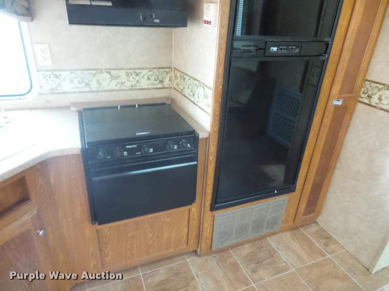 image for item DD1524 2009 Dutchman camper