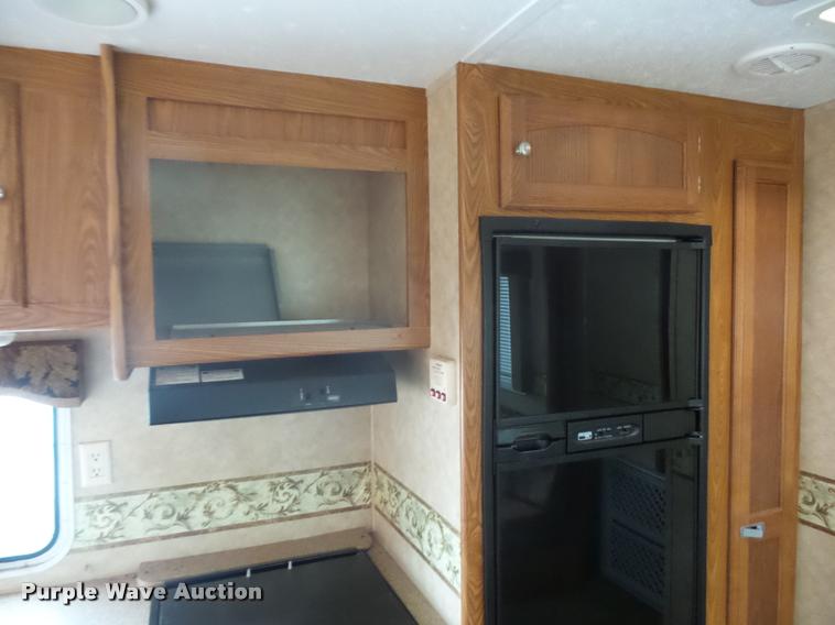 image for item DD1524 2009 Dutchman camper