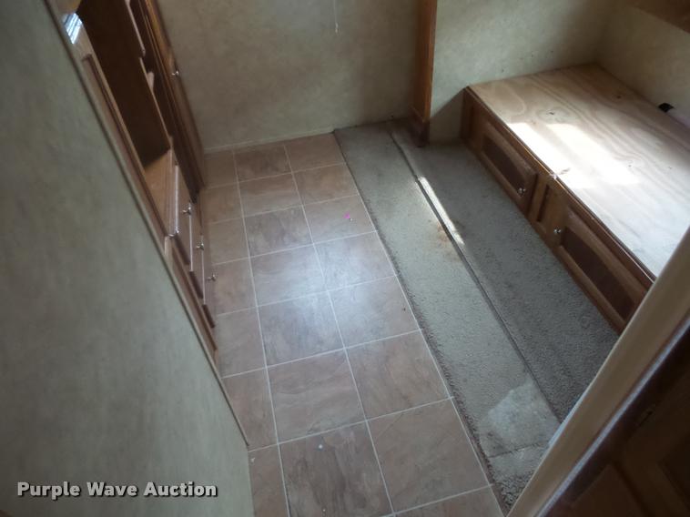 image for item DD1524 2009 Dutchman camper