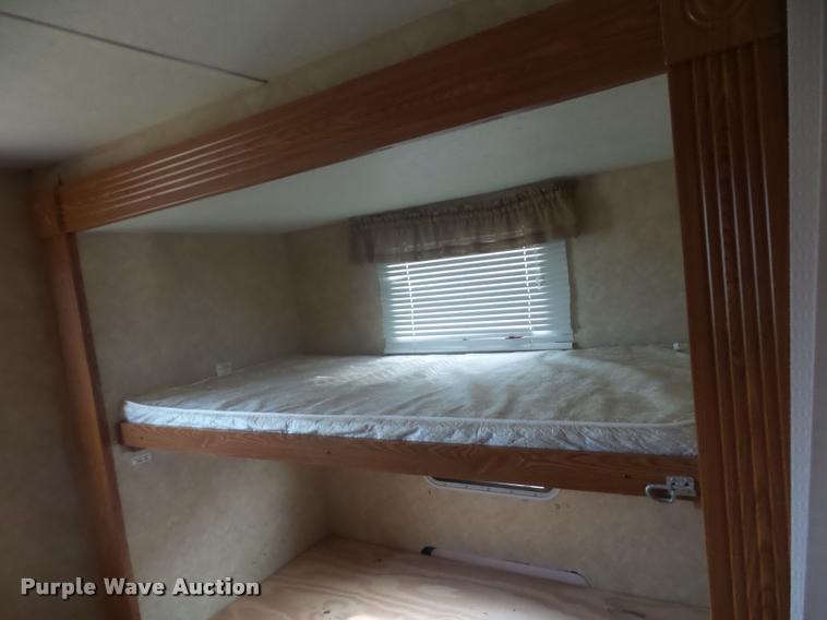 image for item DD1524 2009 Dutchman camper