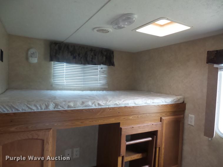 image for item DD1524 2009 Dutchman camper