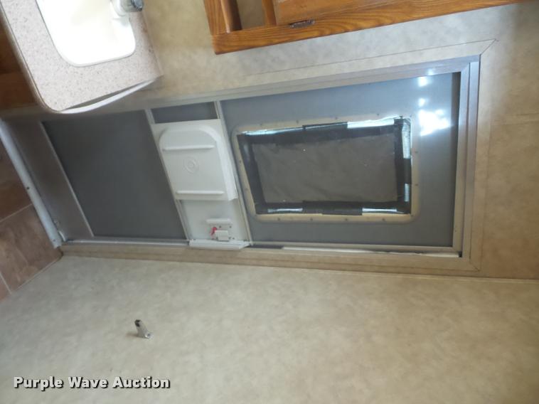 image for item DD1524 2009 Dutchman camper