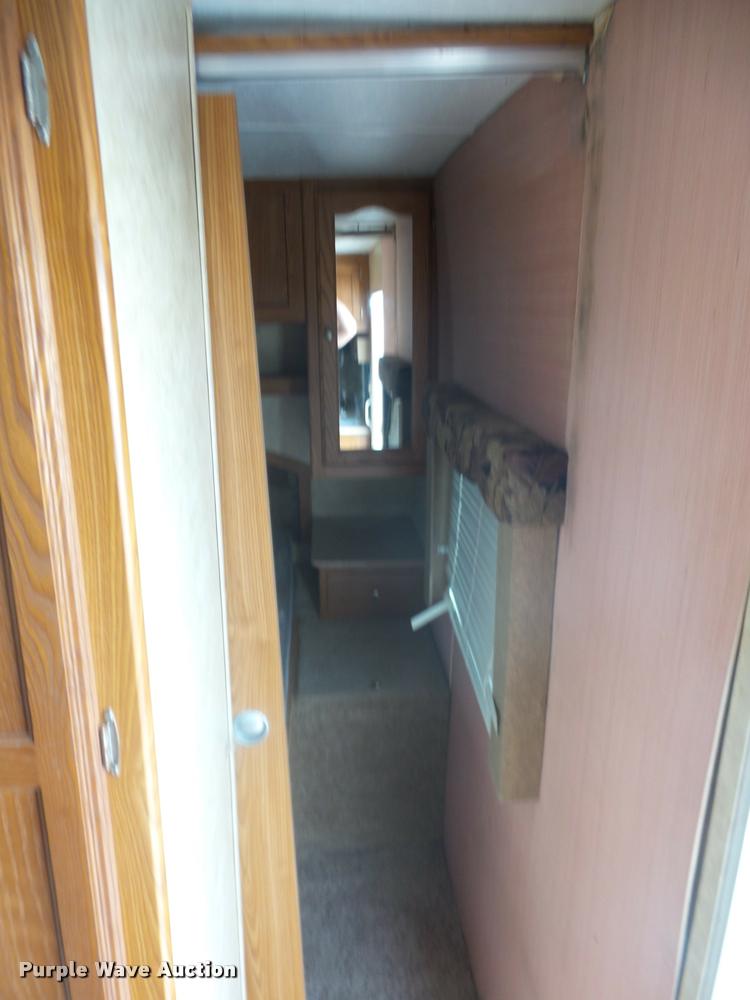 image for item DD1524 2009 Dutchman camper