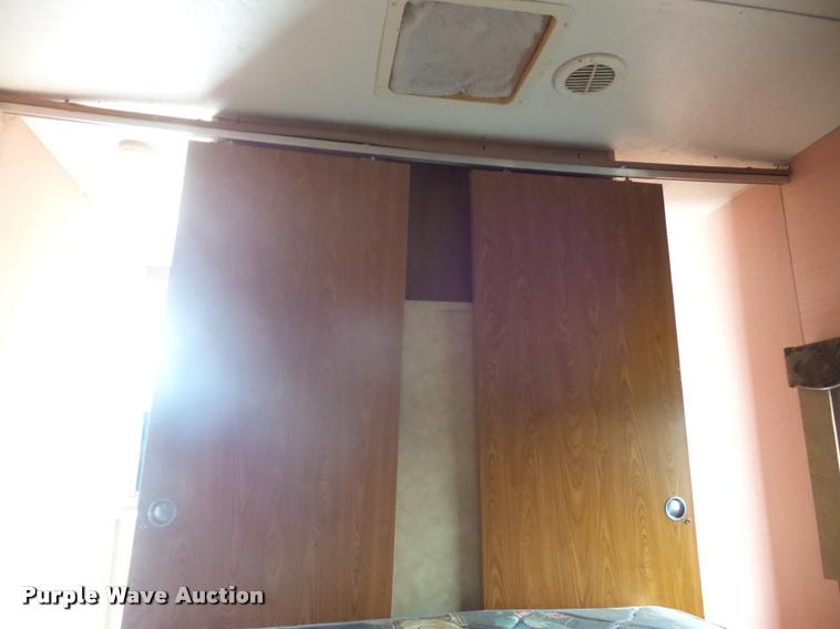 image for item DD1524 2009 Dutchman camper