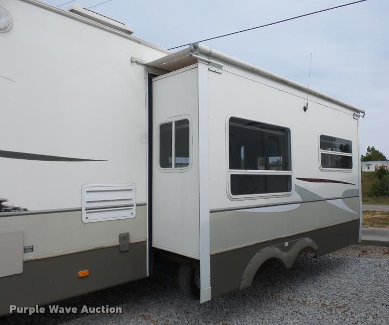 image for item DD1525 2006 Keystone Outback camper
