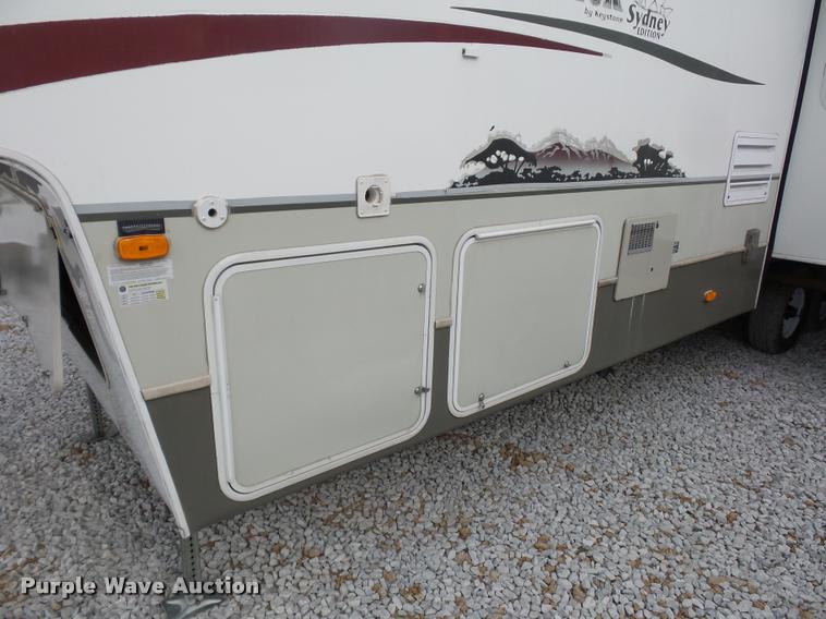 image for item DD1525 2006 Keystone Outback camper