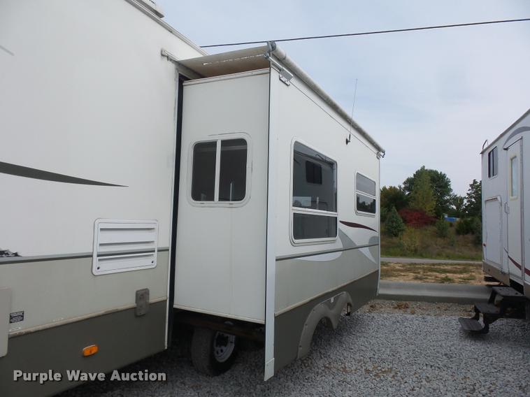 image for item DD1525 2006 Keystone Outback camper
