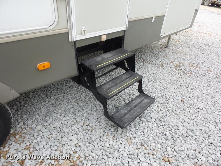 image for item DD1525 2006 Keystone Outback camper