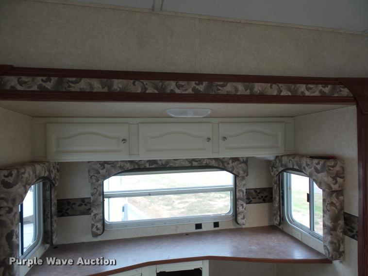 image for item DD1525 2006 Keystone Outback camper