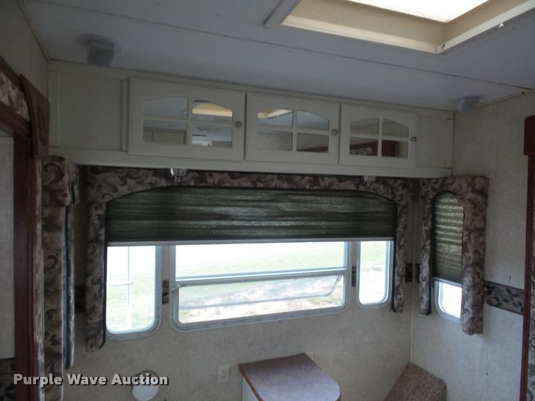 image for item DD1525 2006 Keystone Outback camper