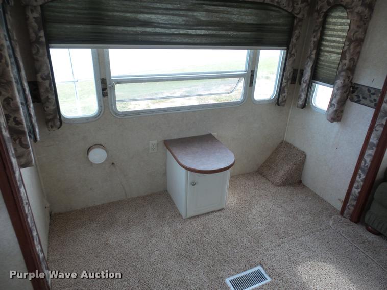 image for item DD1525 2006 Keystone Outback camper