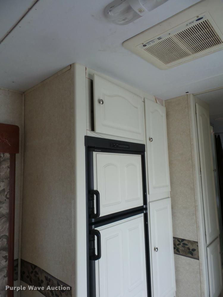 image for item DD1525 2006 Keystone Outback camper