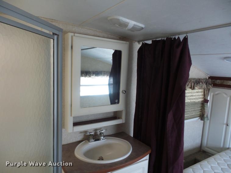 image for item DD1525 2006 Keystone Outback camper