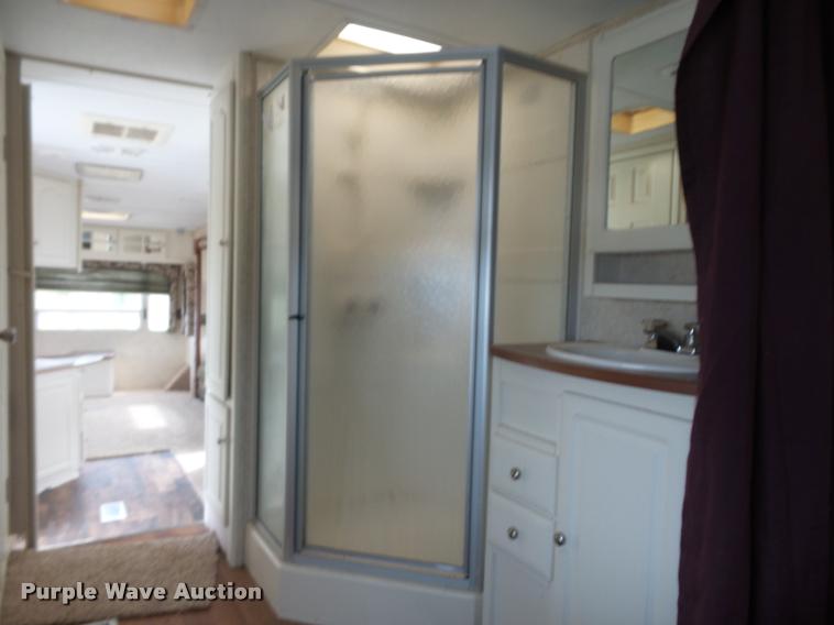 image for item DD1525 2006 Keystone Outback camper