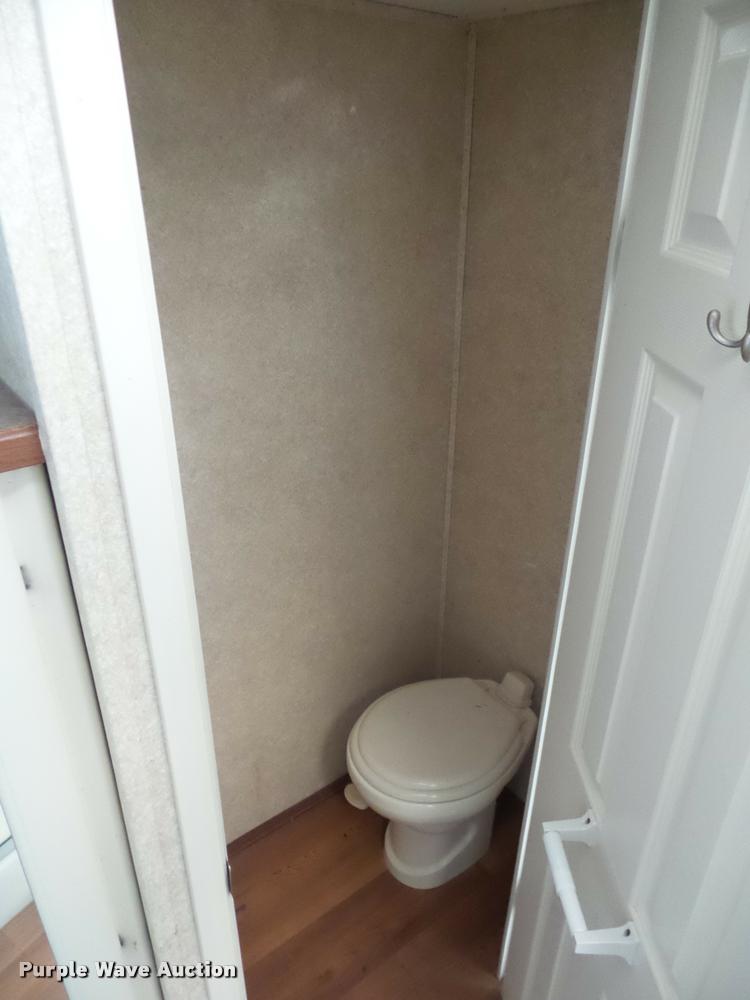 image for item DD1525 2006 Keystone Outback camper