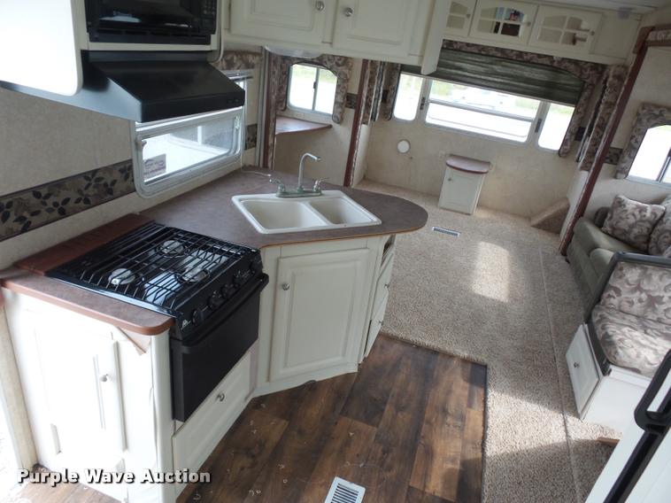 image for item DD1525 2006 Keystone Outback camper