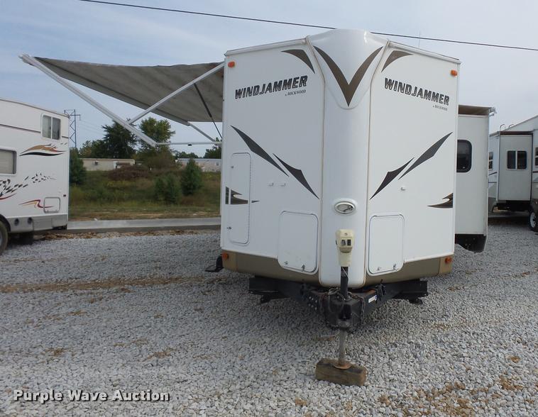 image for item DD1526 2013 Rockwood Windjammer camper