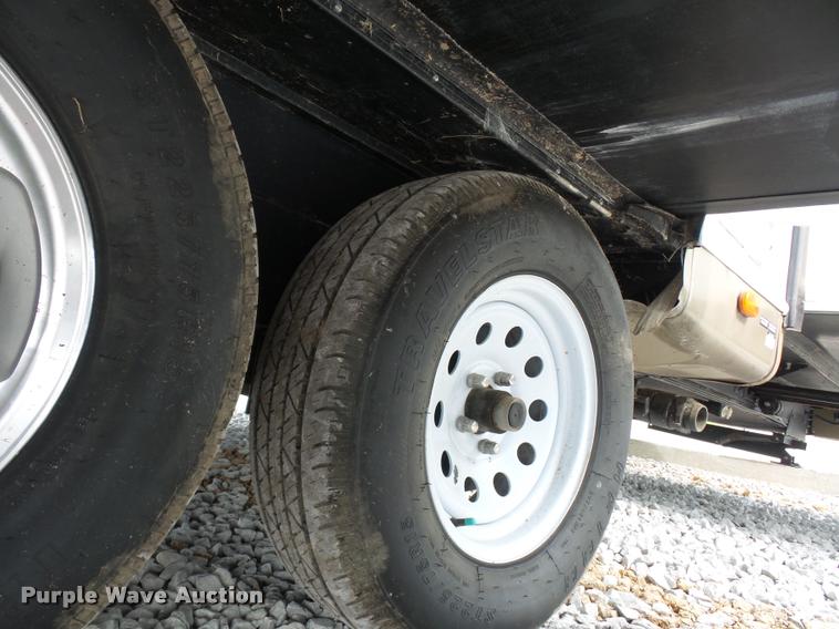 image for item DD1526 2013 Rockwood Windjammer camper