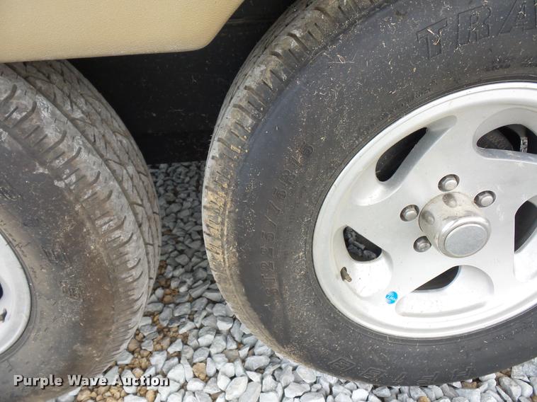 image for item DD1526 2013 Rockwood Windjammer camper