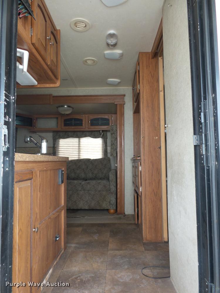 image for item DD1526 2013 Rockwood Windjammer camper