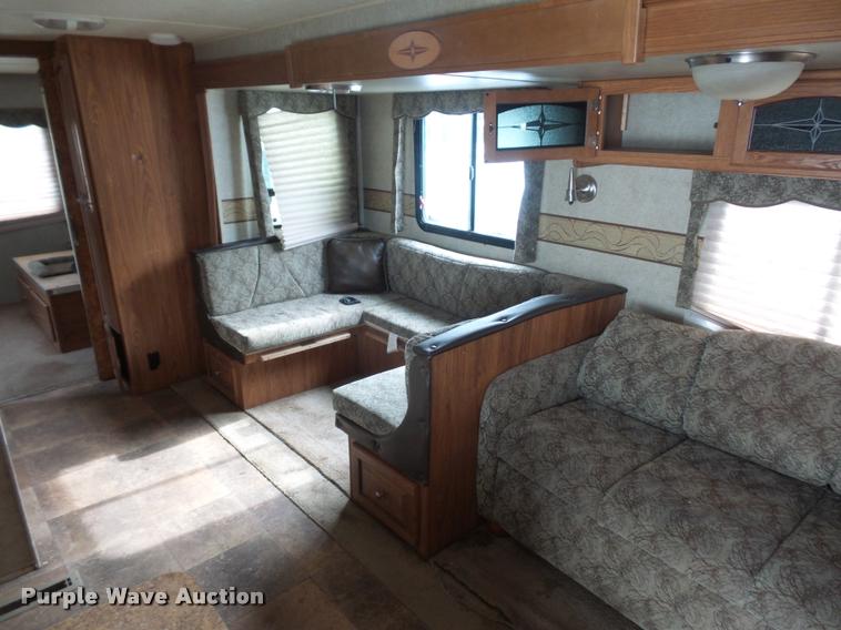 image for item DD1526 2013 Rockwood Windjammer camper