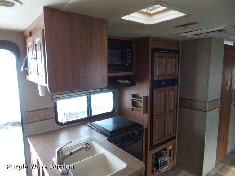 image for item DD1526 2013 Rockwood Windjammer camper