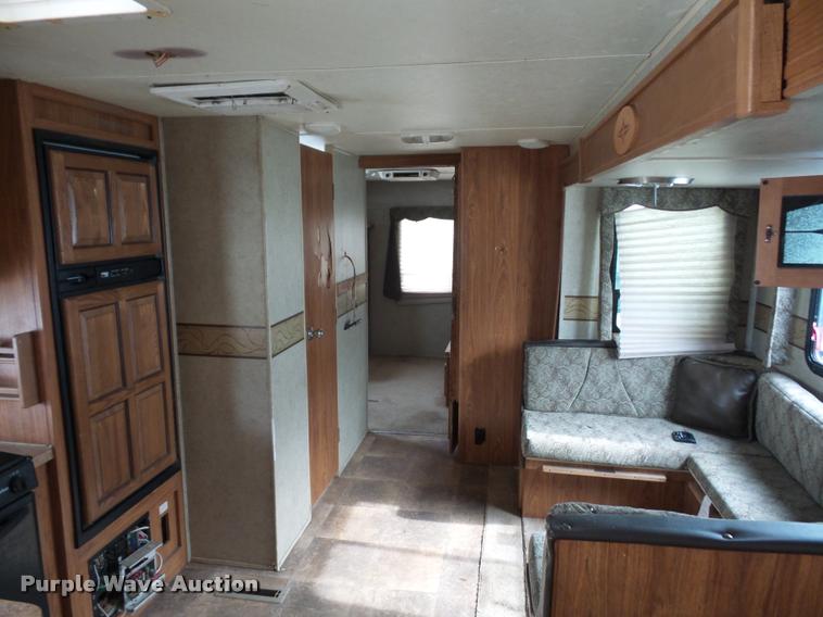 image for item DD1526 2013 Rockwood Windjammer camper