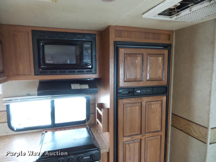 image for item DD1526 2013 Rockwood Windjammer camper