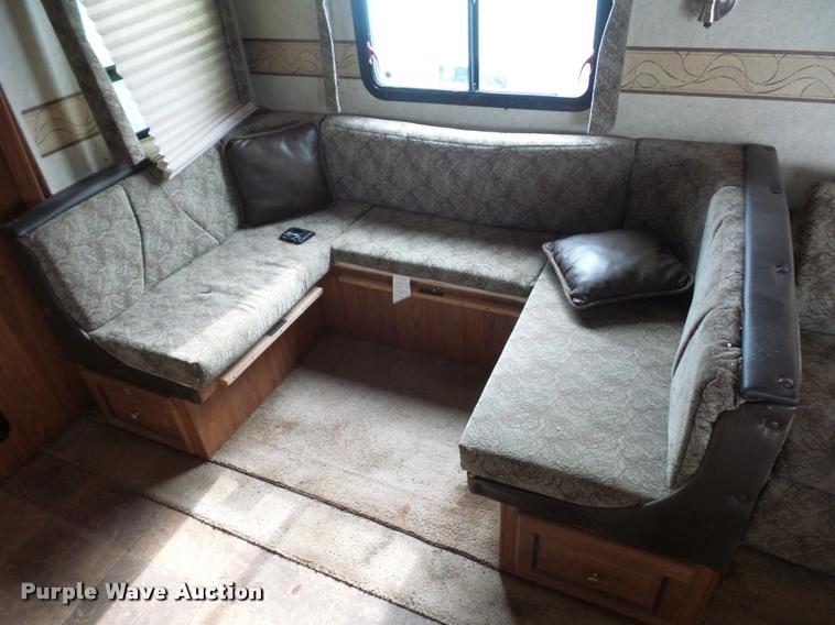 image for item DD1526 2013 Rockwood Windjammer camper