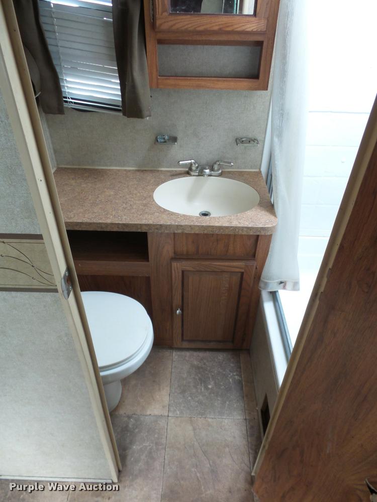 image for item DD1526 2013 Rockwood Windjammer camper