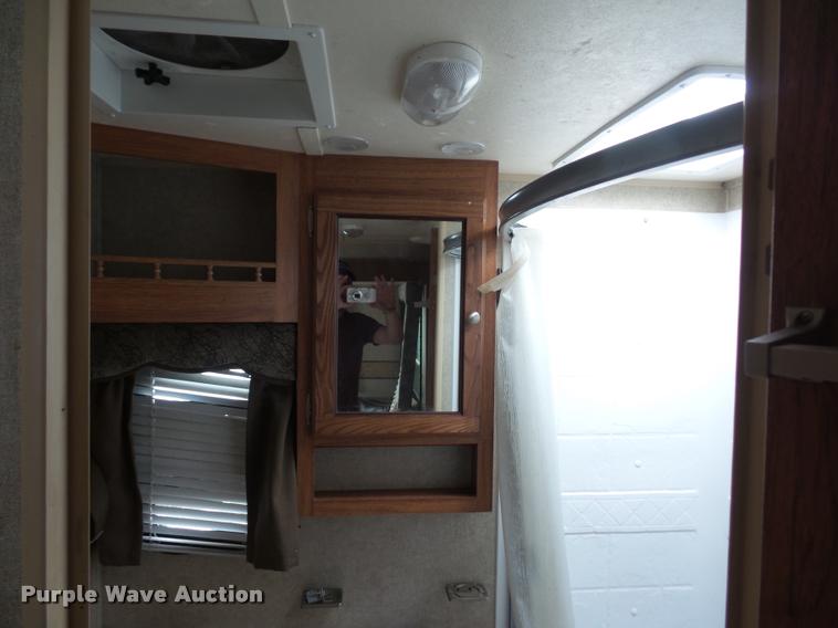 image for item DD1526 2013 Rockwood Windjammer camper