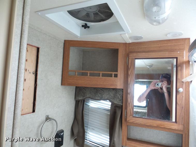 image for item DD1526 2013 Rockwood Windjammer camper