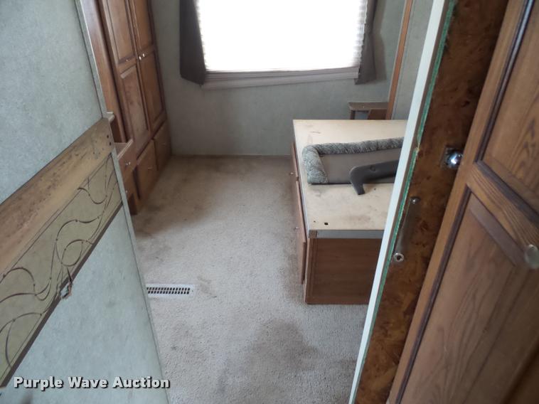 image for item DD1526 2013 Rockwood Windjammer camper