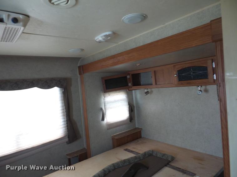 image for item DD1526 2013 Rockwood Windjammer camper