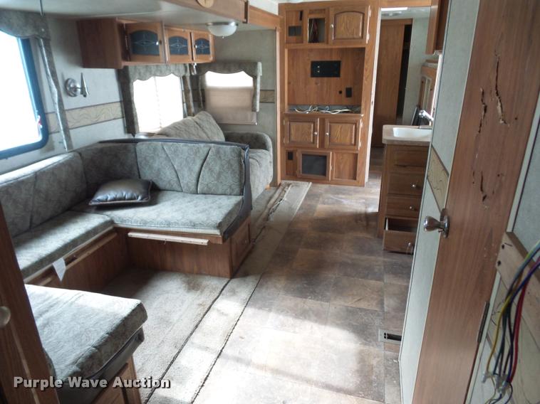 image for item DD1526 2013 Rockwood Windjammer camper