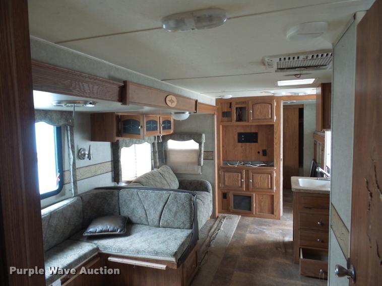 image for item DD1526 2013 Rockwood Windjammer camper