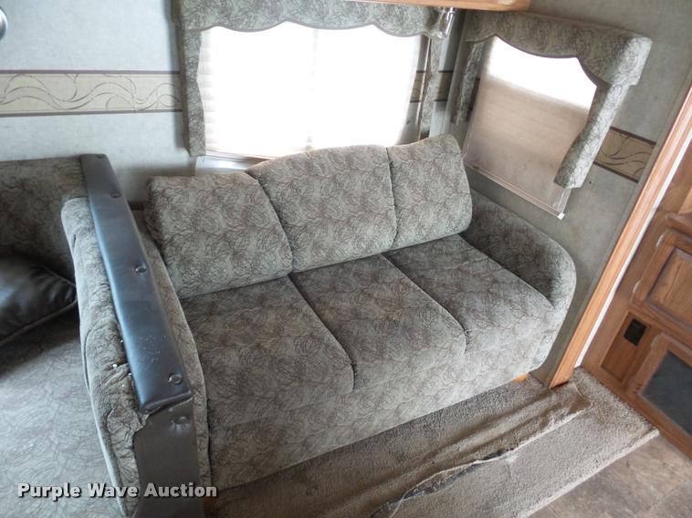 image for item DD1526 2013 Rockwood Windjammer camper