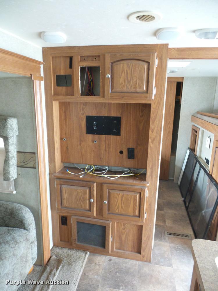 image for item DD1526 2013 Rockwood Windjammer camper