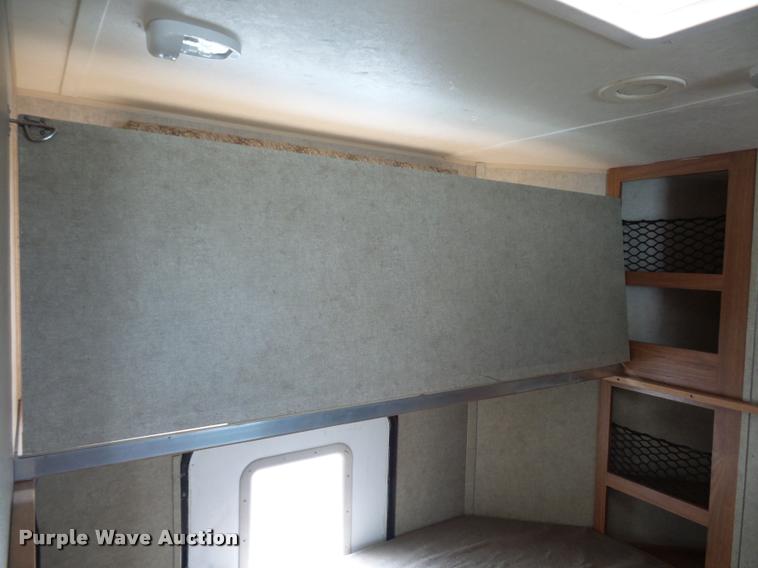 image for item DD1526 2013 Rockwood Windjammer camper