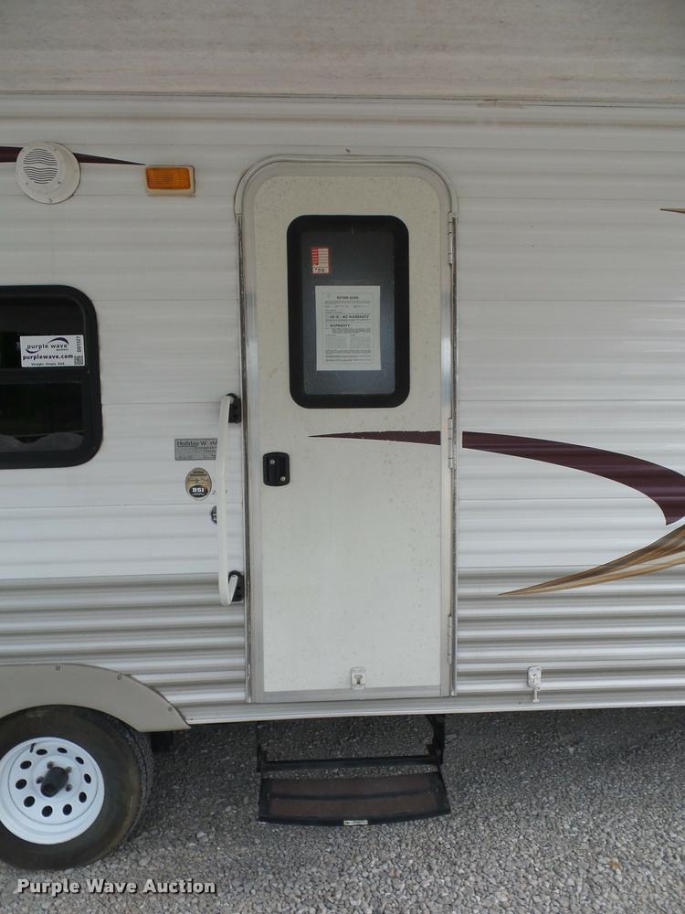 image for item DD1527 2011 Keystone Summerland camper