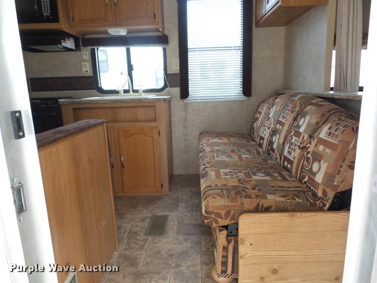 image for item DD1527 2011 Keystone Summerland camper
