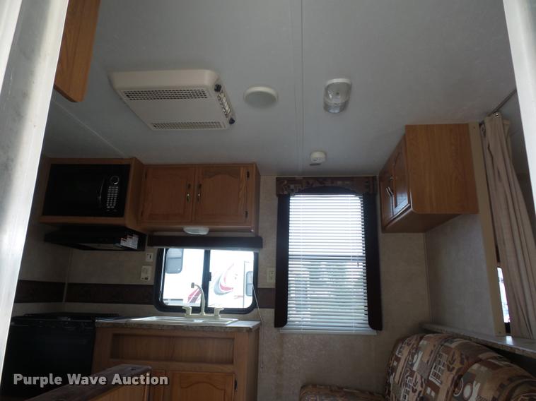 image for item DD1527 2011 Keystone Summerland camper