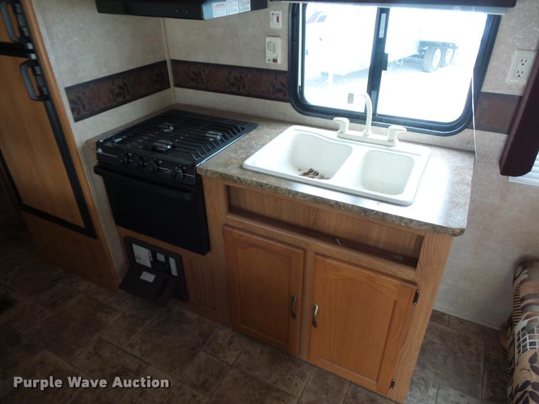 image for item DD1527 2011 Keystone Summerland camper